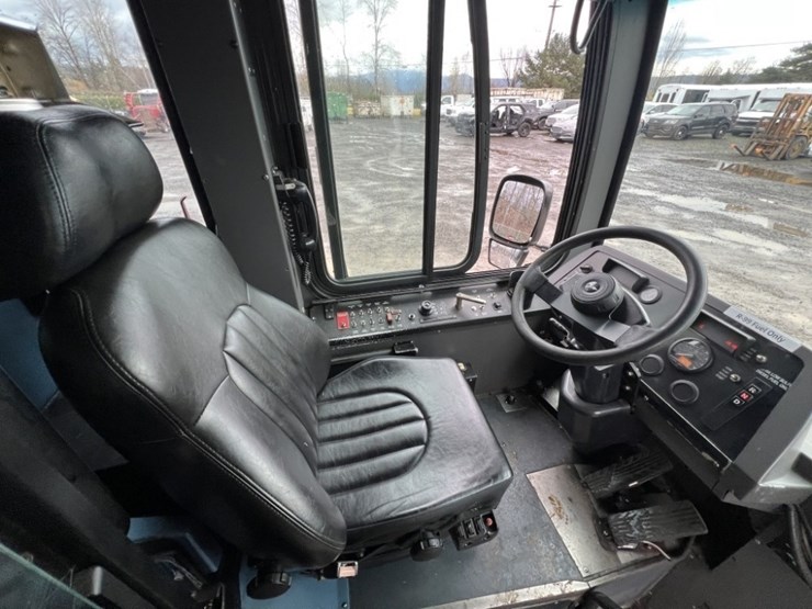 2008-new-flyer-40'-transit-bus-image-27