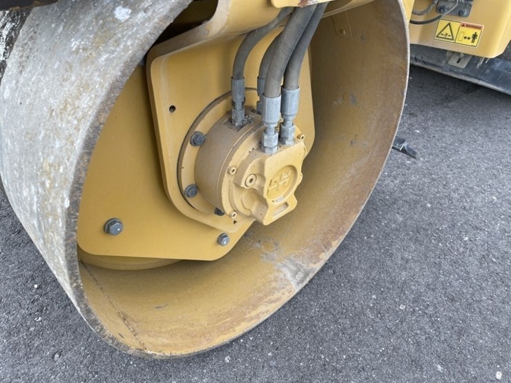 caterpillar-cb24b-image-9