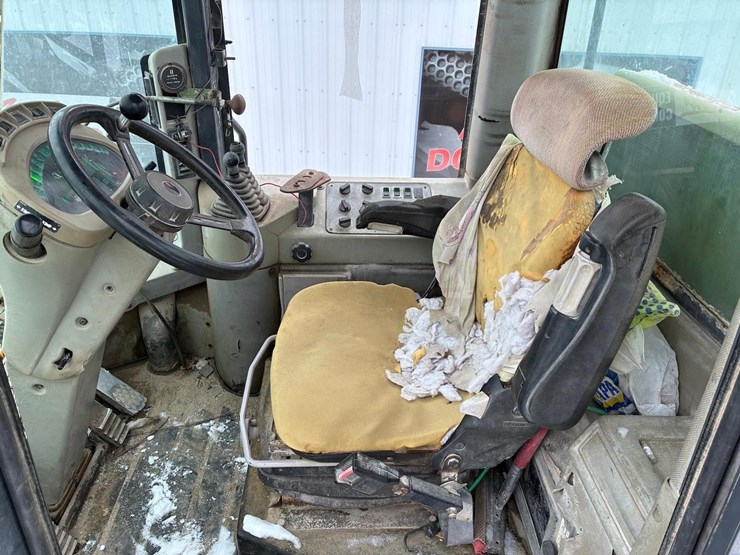 2001-case-621c-xt-image-18