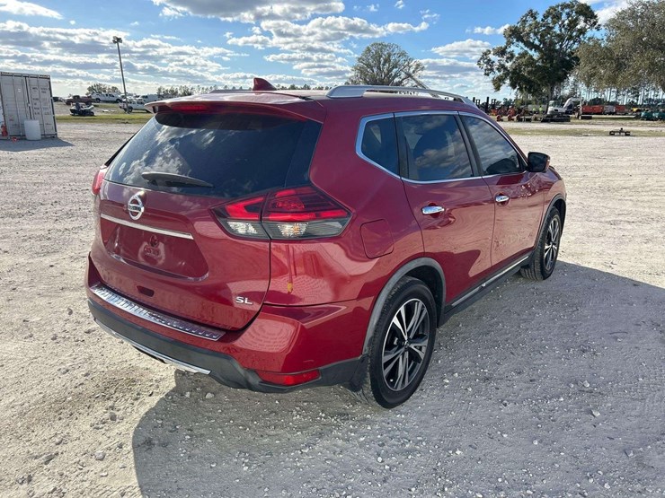 2017-nissan-rogue-image-3