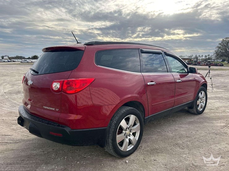 2012-chevrolet-traverse-image-3