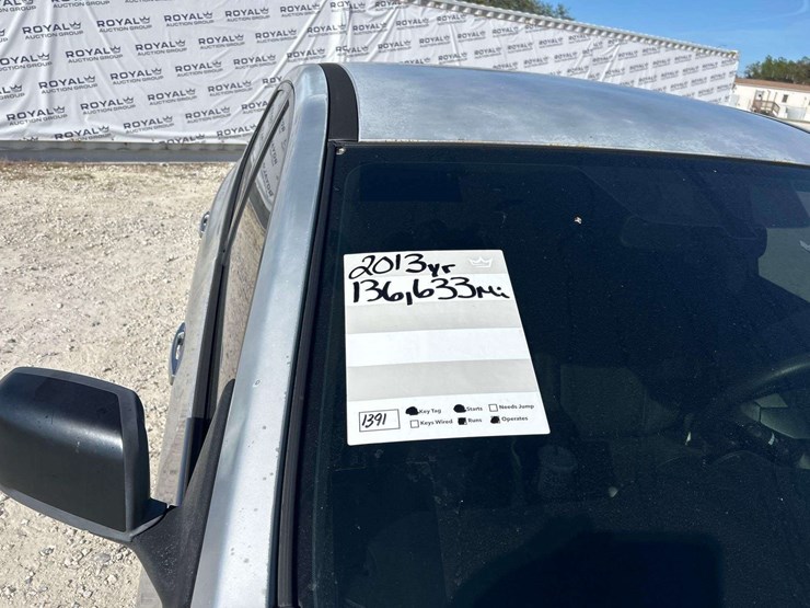 2013-nissan-rouge-suv-image-22