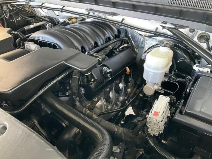 2016-chevrolet-silverado-1500-image-11