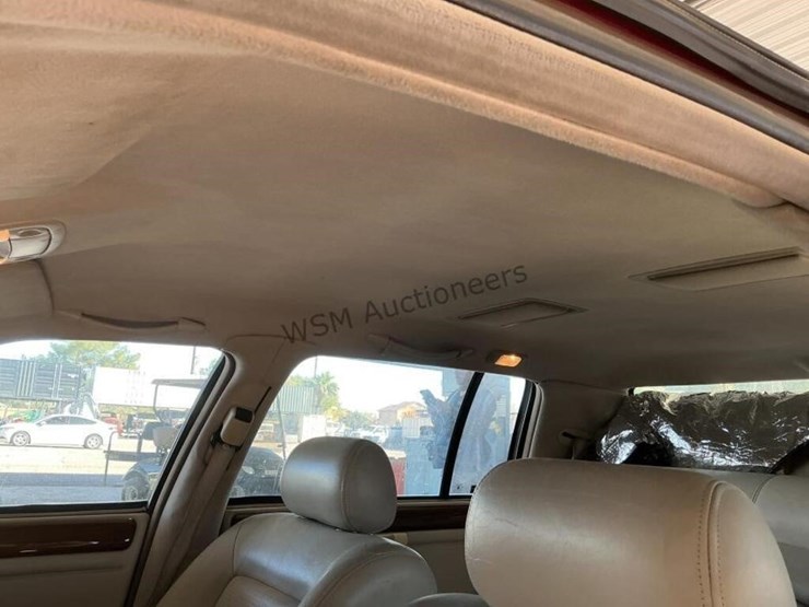 1994-cadillac-deville-concours-sdn-image-18