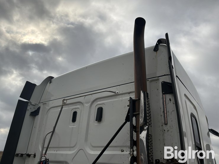 2018-freightliner-cascadia-125-image-19