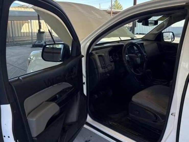 2016-chevrolet-colorado-image-28