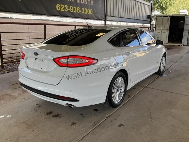 2016-ford-fusion-hybrid-sdn-image-7