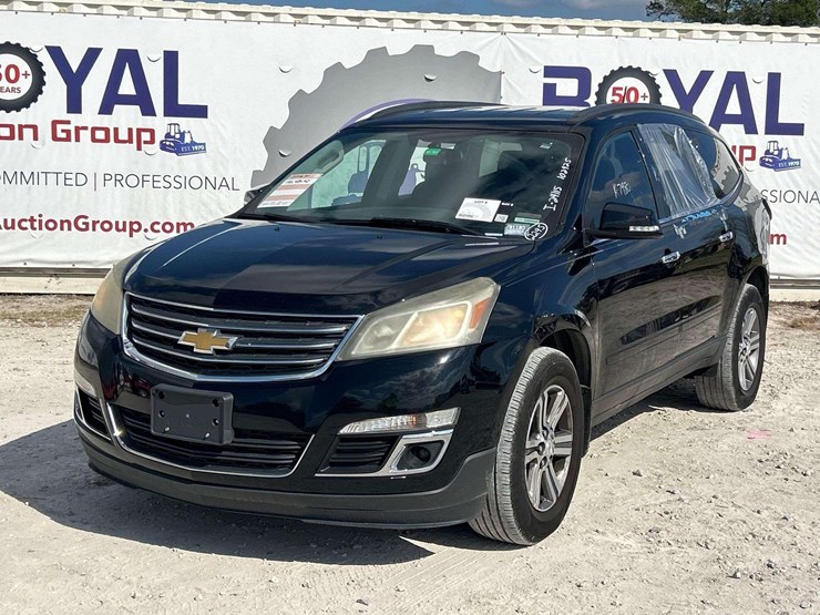 2016-chevrolet-traverse-image-1
