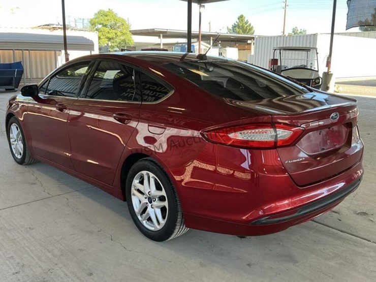 2016-ford-fusion-se-sdn-image-5