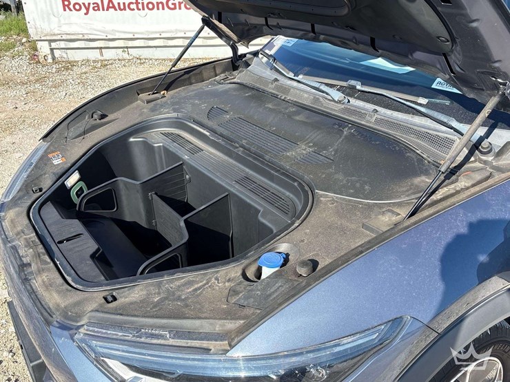 2021-ford-mustang-mach-e-image-9