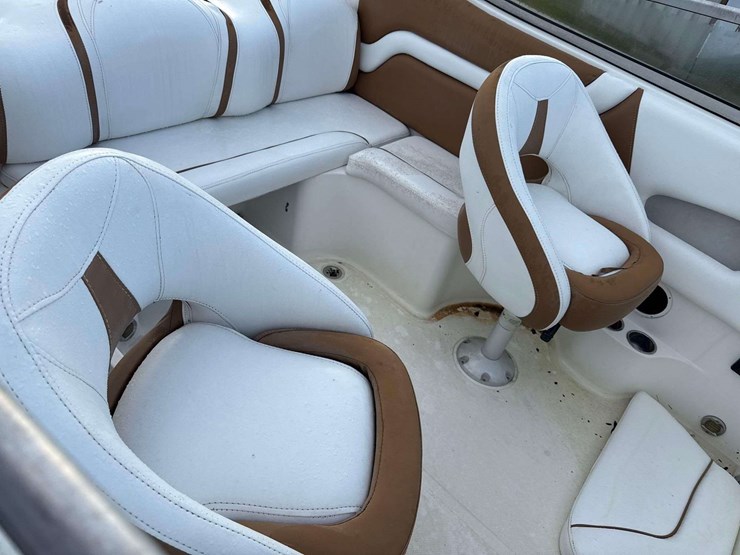 2009-mariah-sc23-23ft.-cabin-cruiser-with-t/a-boat-trailer-image-10