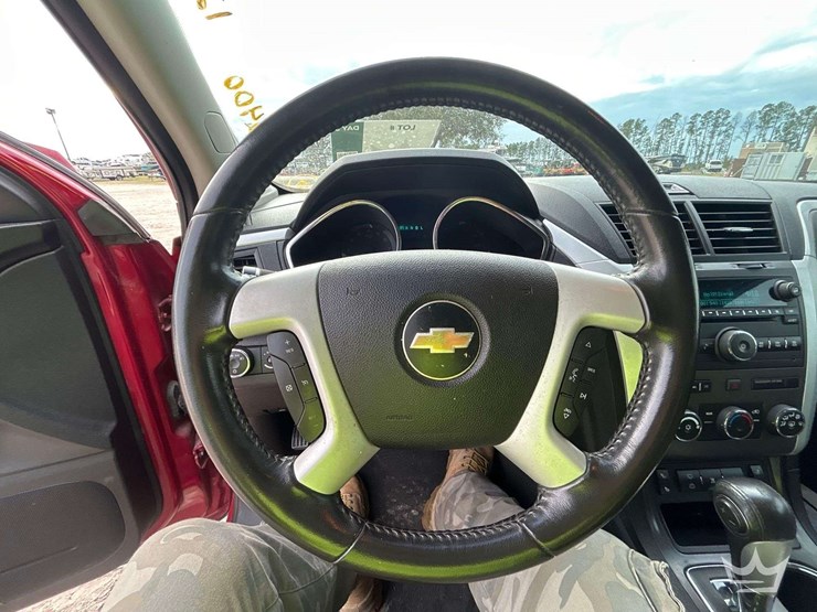 2012-chevrolet-traverse-image-14