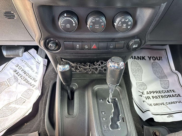 2013-jeep-wrangler-image-18