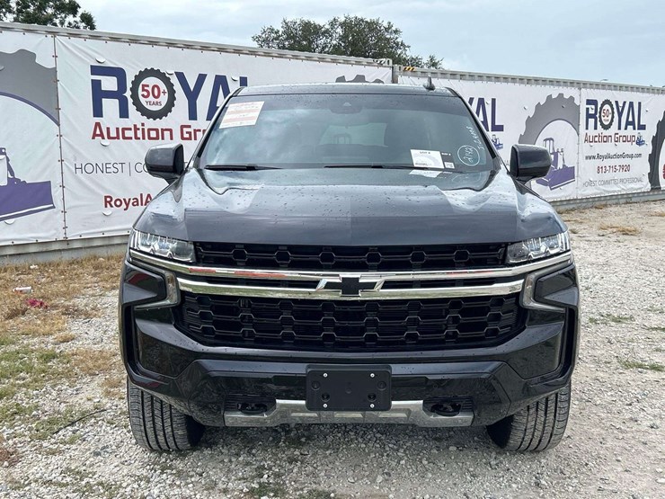 2023-chevrolet-tahoe-image-25