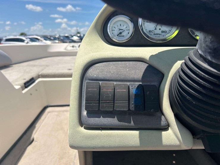 2009-skeeter-sl190-19ft-boat-with-21ft-boat-trailer-image-13