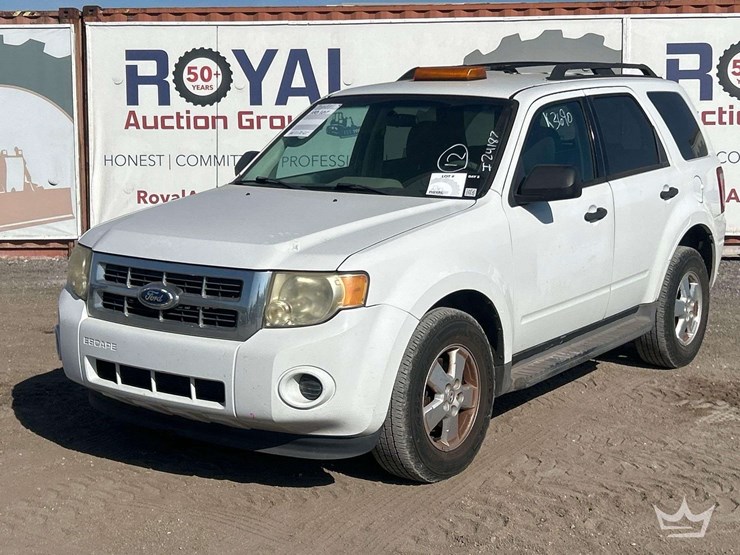 2011-ford-escape-image-1