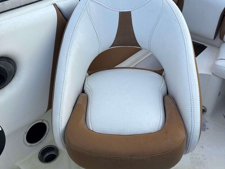 2009-mariah-sc23-23ft.-cabin-cruiser-with-t/a-boat-trailer-image-16