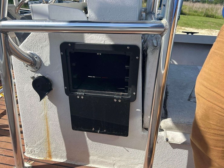 1990-21ft-center-console-fishing-boat-with-t/a-boat-trailer-image-14