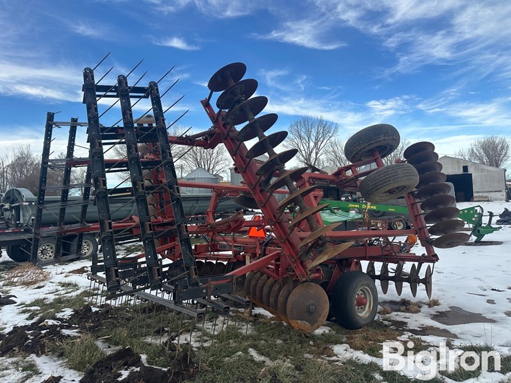 case-ih-3950-image-7