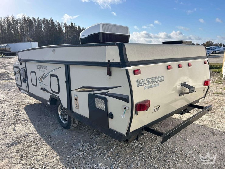 2014-forest-river-rockwood-premier-2317g-s/a-pop-up-trailer-image-4