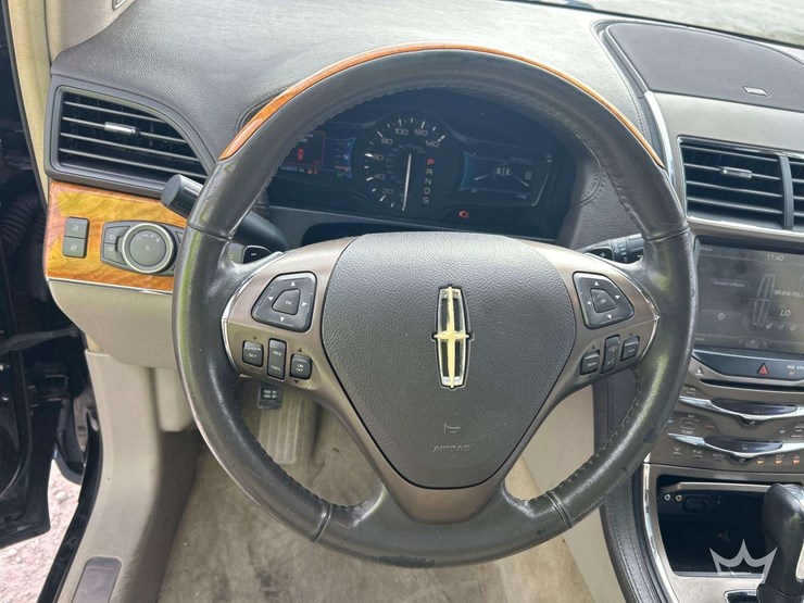 2014-lincoln-mkx-image-11