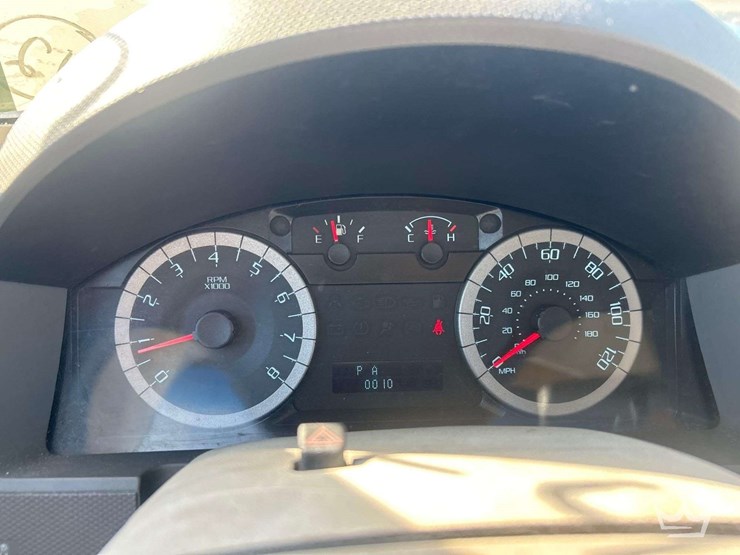 2011-ford-escape-image-11