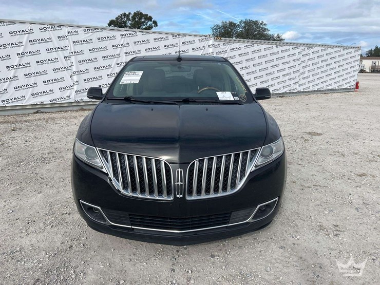 2014-lincoln-mkx-image-24