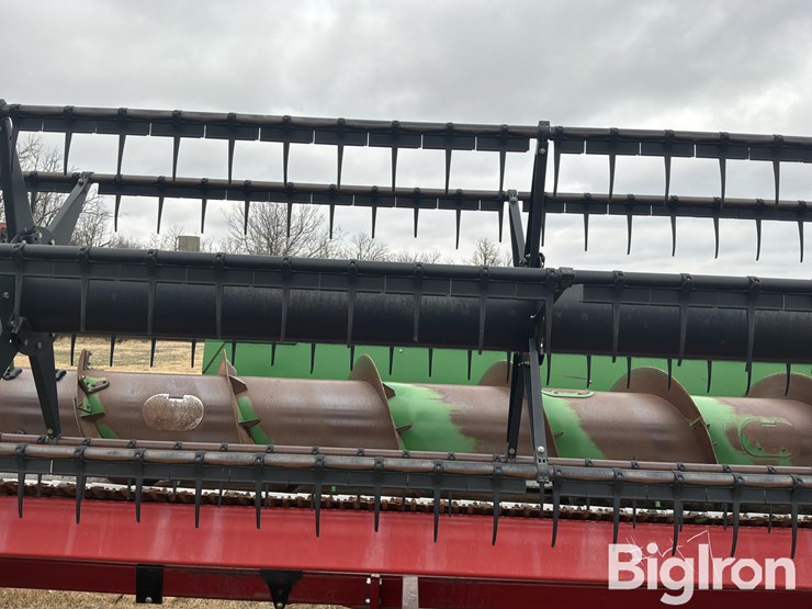 2011-john-deere-635f-image-12