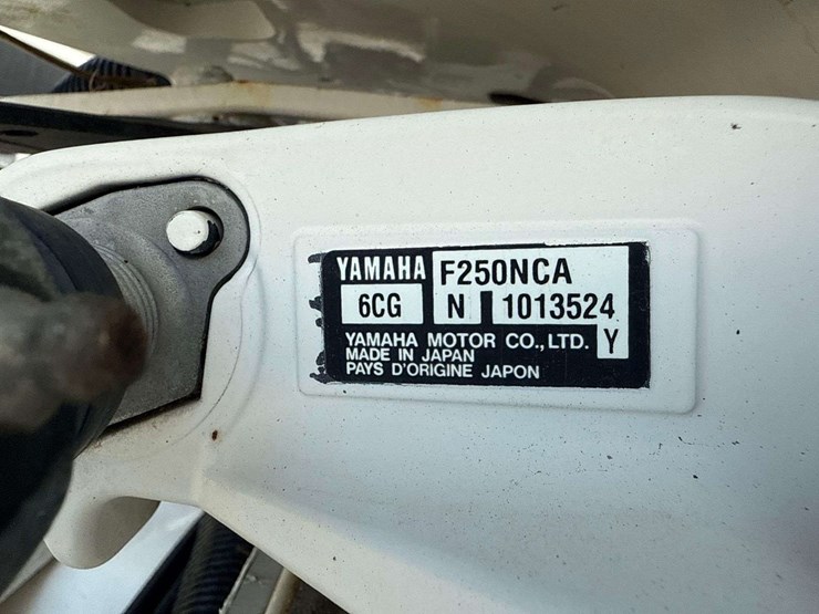 2018-regal-29obx-29ft-yacht-with-34ft-trailer-image-11