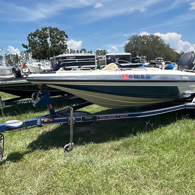 2009 Skeeter SL190 19ft Boat with 21ft Boat Trailer