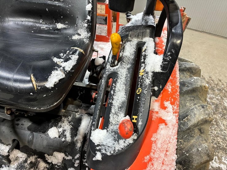 kubota-b3300su-image-22