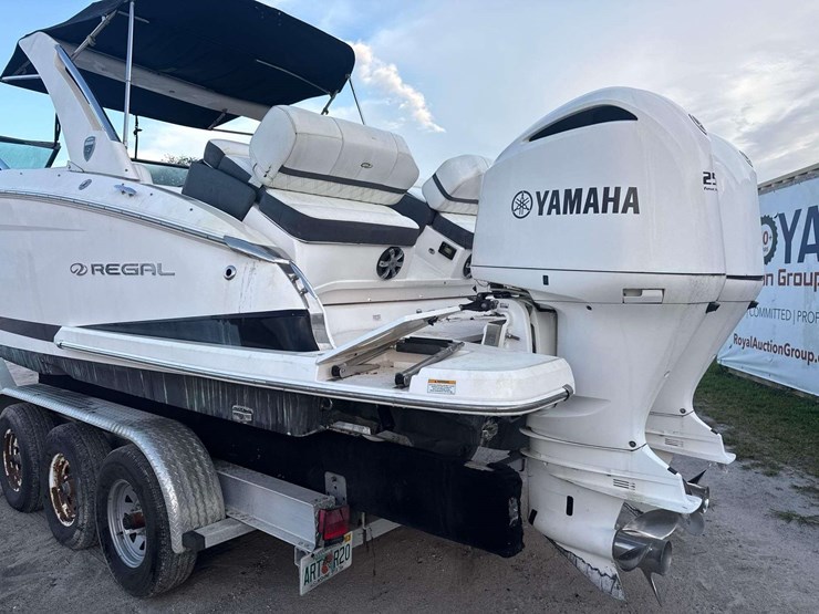 2018-regal-29obx-29ft-yacht-with-34ft-trailer-image-9