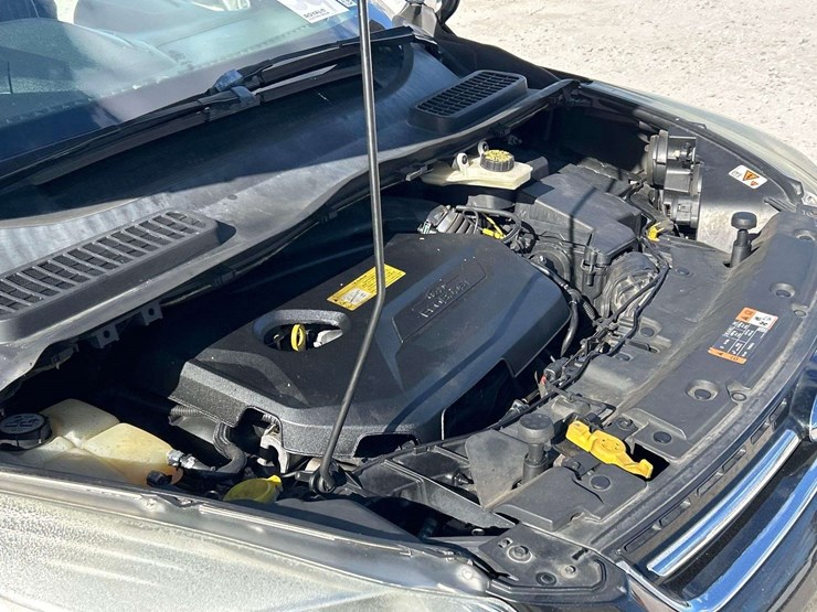 2014-ford-escape-titanium-image-9