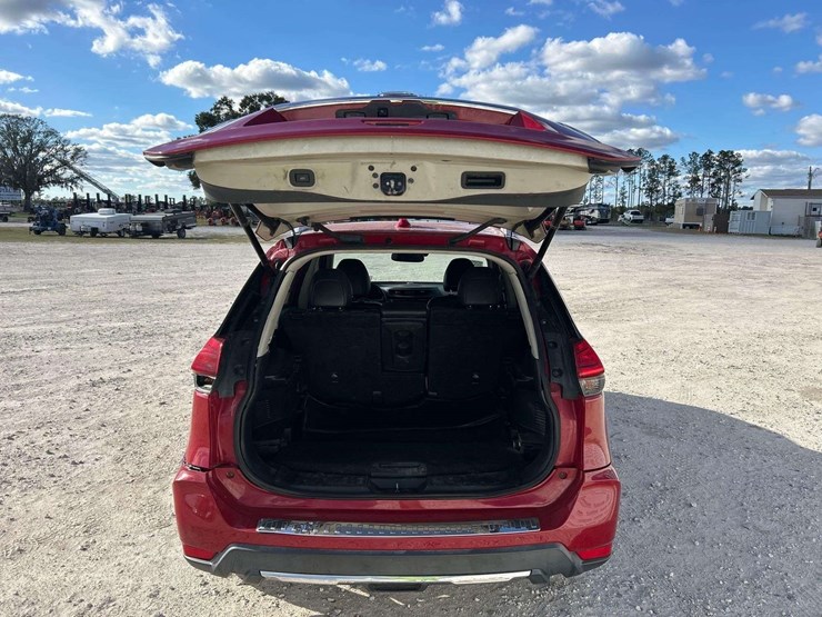 2017-nissan-rogue-image-19