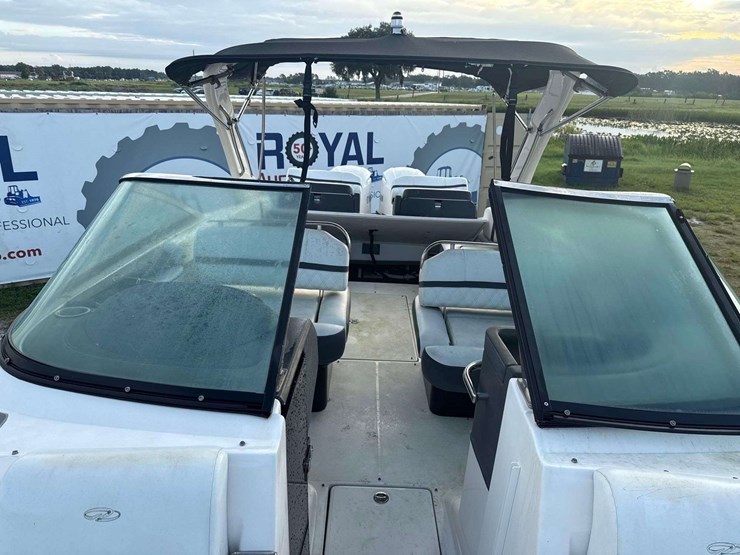 2018-regal-29obx-29ft-yacht-with-34ft-trailer-image-41
