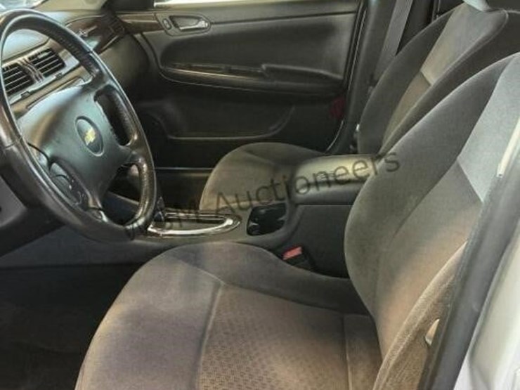 2014-chevrolet-impala-sdn-image-18