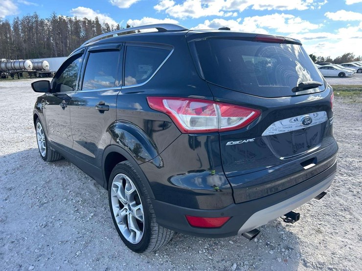 2014-ford-escape-titanium-image-4