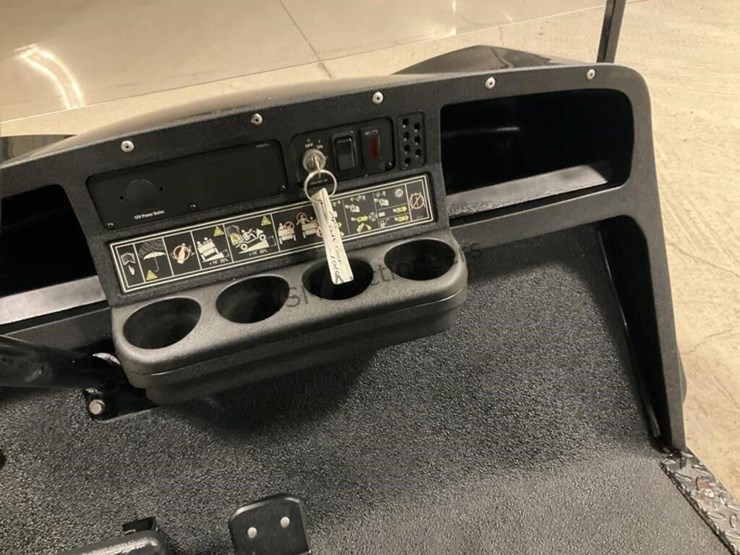 e-z-go-terrain-250-image-15