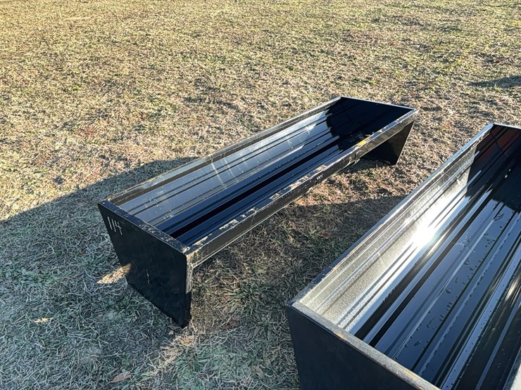 new-90in.-cattle-feeder-new-support-equipment-image-1