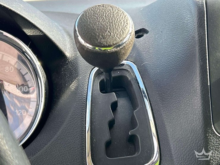 2016-dodge-grand-caravan-image-17