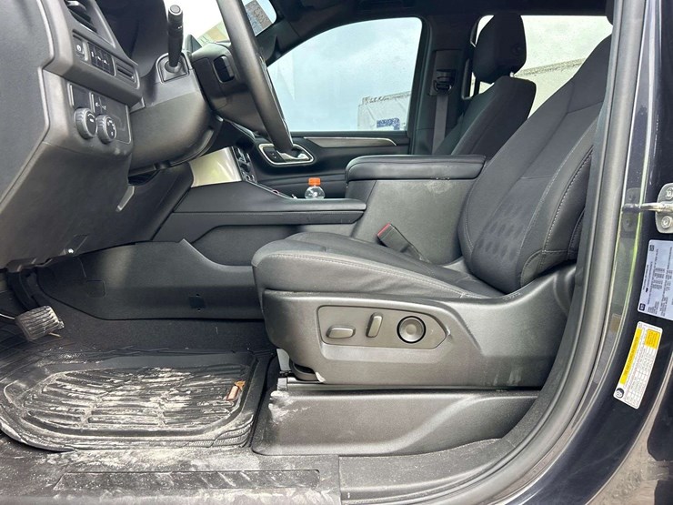 2023-chevrolet-tahoe-image-7