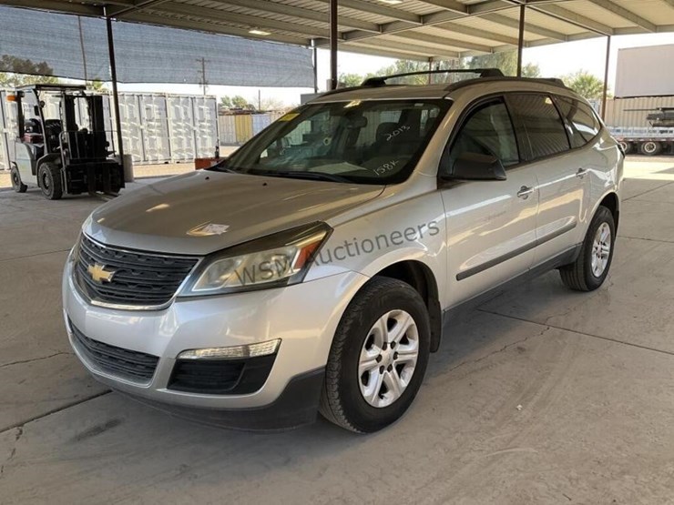 chevrolet-traverse-ls-image-4