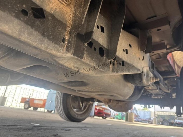 2017-ford-f150-image-24