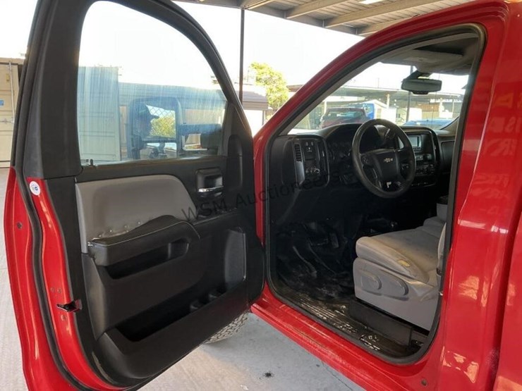 2015-chevrolet-silverado-1500-image-21