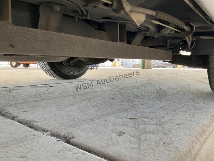 chevrolet-traverse-ls-image-28