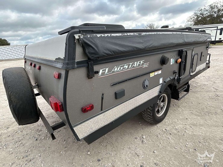 2018-forest-river-flagstaff-pop-up-trailer-image-3