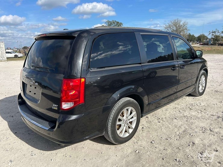 2016-dodge-grand-caravan-image-3