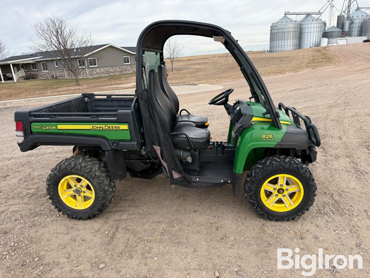 john-deere-gator-image-4