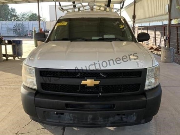 2012-chevrolet-silverado-1500-image-3