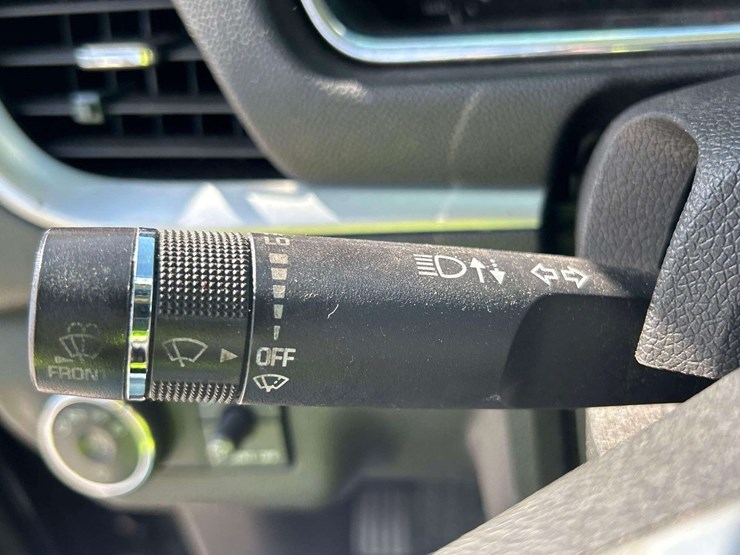 2016-chevrolet-traverse-image-15